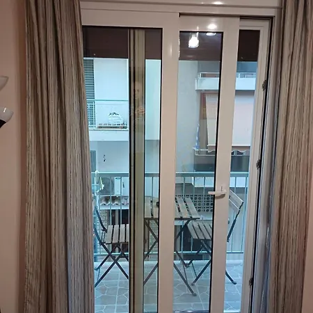 Apartment Now, Koukaki